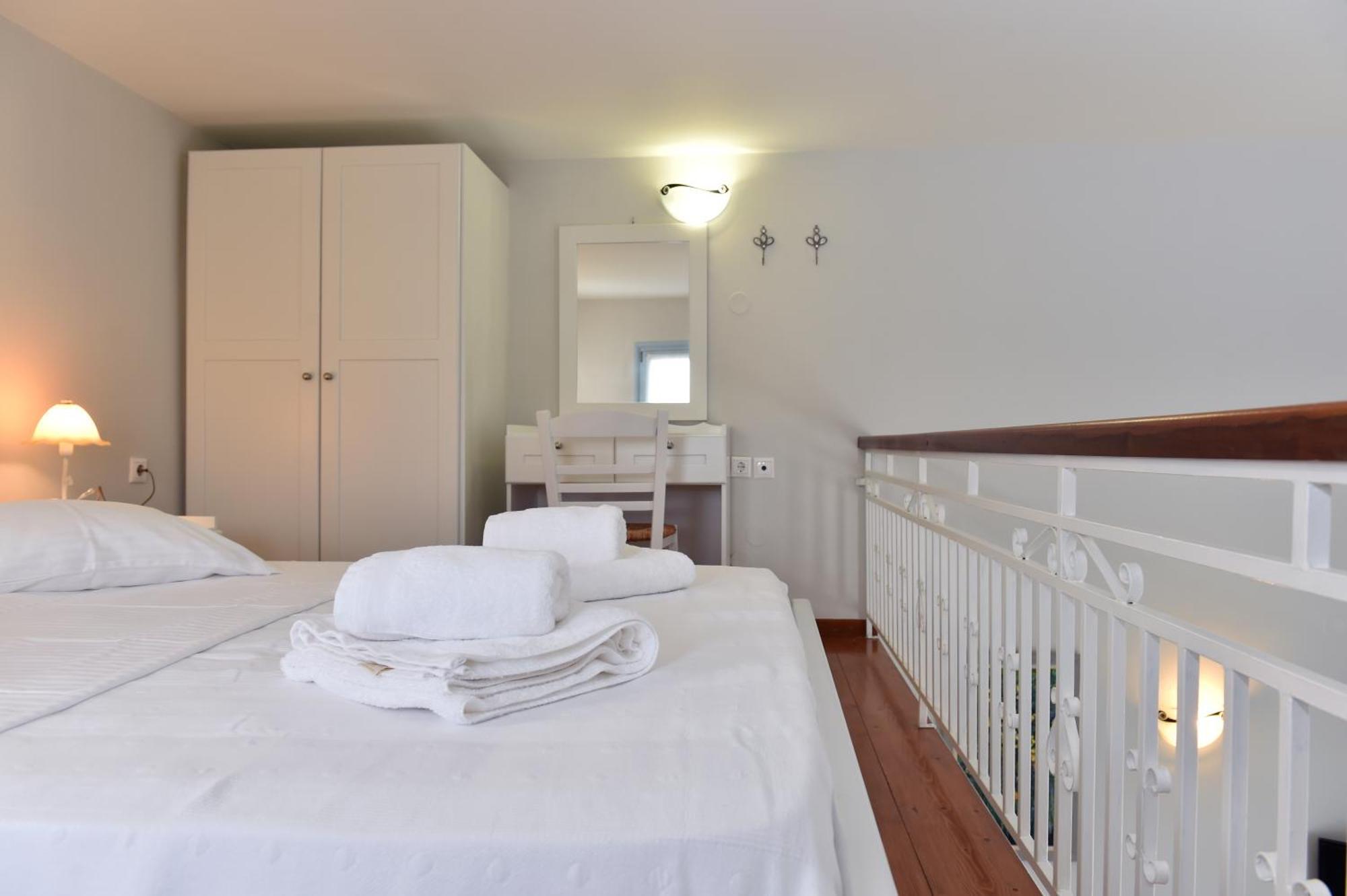 Tonia Apartments Paros Chrisi Akti  Extérieur photo